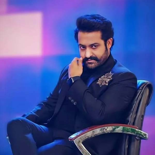 তেলুগু ফিল্মজগতে অভিনয় করে জনপ্রিয়তার শিখরে পৌঁছেছেন জুনিয়র এনটি রামারাও। রিচার্ড মিলে ব্র্যান্ড নিয়ে বিলাসিতা রয়েছে দক্ষিণী অভিনেতারও।