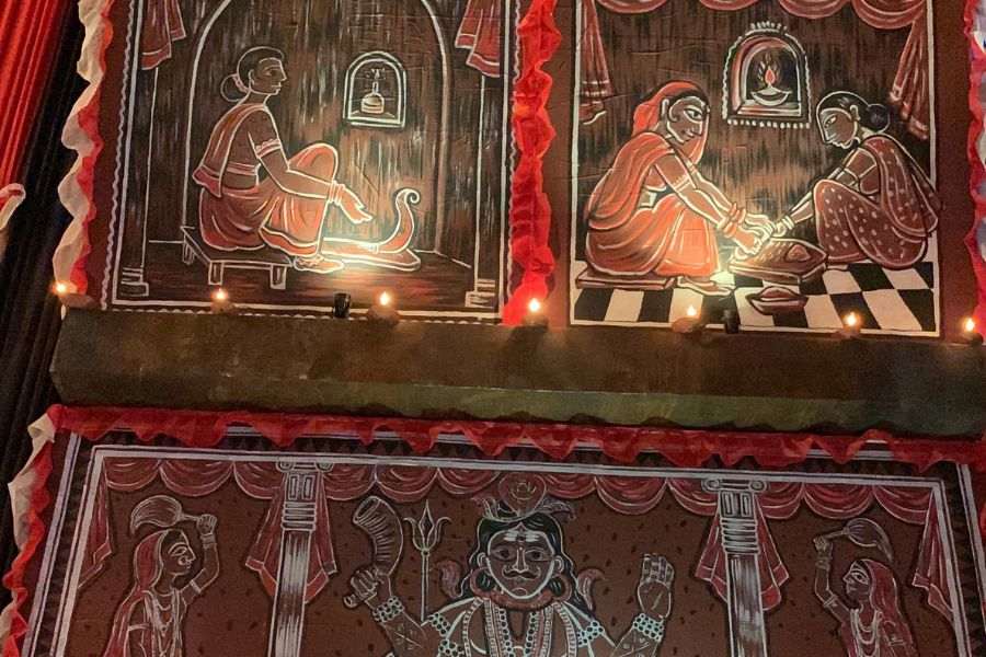  মা সকলের। যেখানে জাতি, ধর্ম, বর্ণের সব বেড়া ভেঙে যায়। এই মণ্ডপে সেটাই দেখানো হয়েছে।