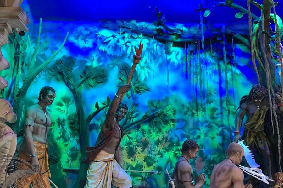 রামকৃষ্ণের ধর্মীয় বাণীও তুলে ধরা হয়েছে মানুষের সামনে।