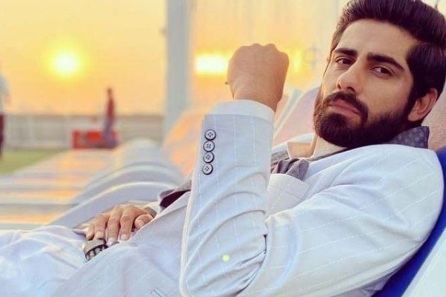 নিয়া বলেছিলেন, ‘‘রাহুলের মতো মজাদার এবং দায়িত্ববান ছেলে আমার জীবনে খুবই কম দেখেছি। ওর সঙ্গে আমার বন্ধুত্ব খুবই গভীর। আমাদের বন্ধুত্বকে যদি কেউ অন্য চোখে দেখেন তা হলে আমার কিছু বলার নেই।’’