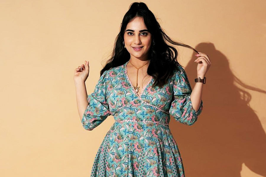 ২০১৭ সালে এক বহুজাতিক সংস্থার কর্মী জ়োরাবর সিংহ অহলুওয়ালিয়ার সঙ্গে বিয়ে হয়েছিল কুশার। চলতি বছরে ছ’বছরের দাম্পত্য জীবনে ইতি টানেন তিনি।