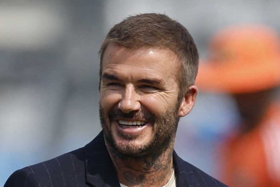 Sonam Kapoor and Anand Ahuja will host a houseparty for David beckham in mumbai