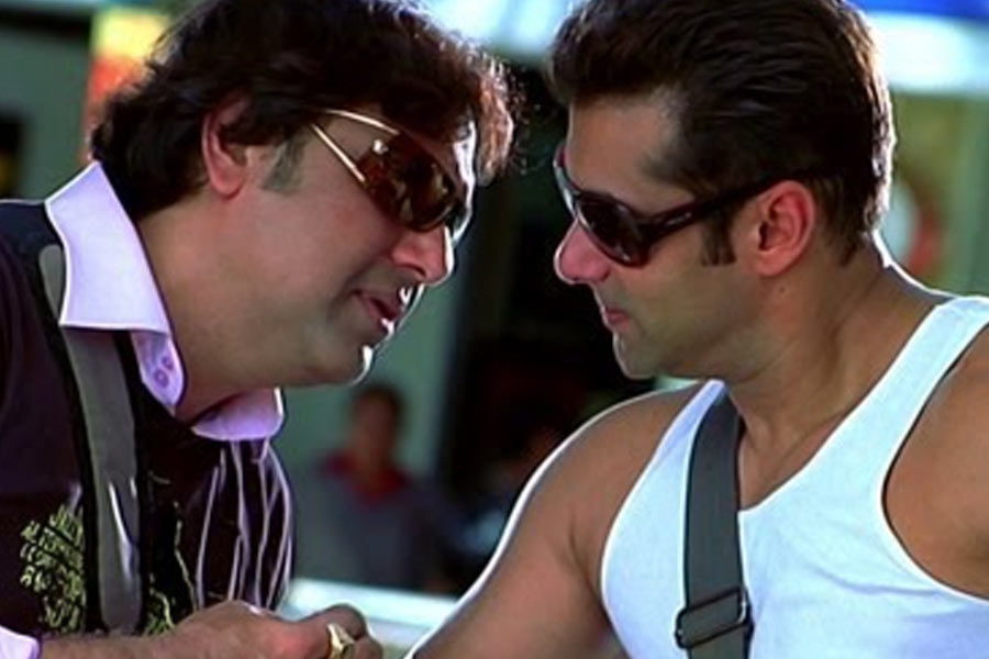 গোবিন্দ জানিয়েছিলেন, সলমন নাকি দুঃসময়ে তাঁর পাশে দাঁড়িয়েছিলেন। বহু বছর অভিনয়জগৎ থেকে দূরে থাকার পর গোবিন্দ যখন আবার বলিউডে ফিরতে চেয়েছিলেন সেই সময় অভিনেতার পাশে দাঁড়িয়েছিলেন সলমন এবং তাঁর পরিবার।