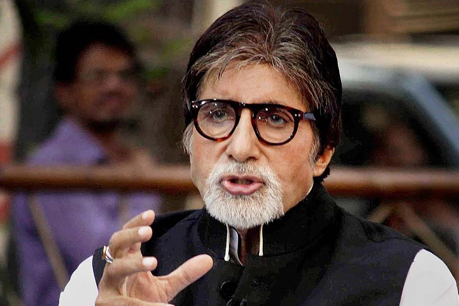 শৈলেন্দ্র জানিয়েছিলেন, পরে তিনি জানতে পারেন অমিতাভ এবং সুজিত অন্য প্রযোজকের সঙ্গে ‘শুবাইট’ ছবির শুটিং শেষ করে ফেলেছেন। খোঁজ পাওয়ার পর আইনের সাহায্য নেন শৈলেন্দ্র। আইনি সমস্যায় জড়িয়ে যাওয়ার কারণেই আর প্রেক্ষাগৃহে মুক্তি পায়নি অমিতাভের ছবি।