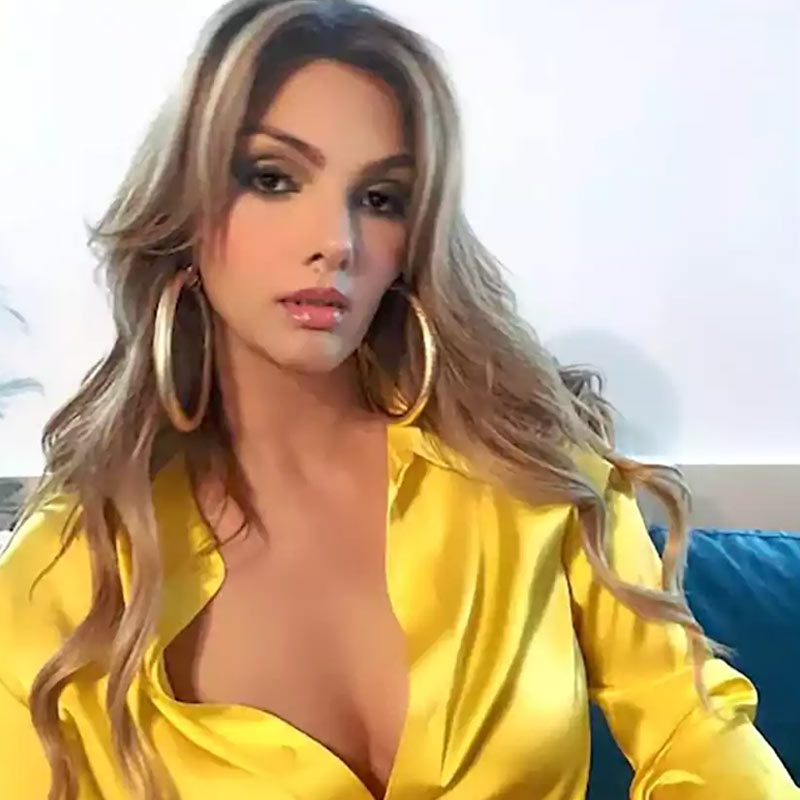 সোমির দাবি, সম্পর্কের জন্য নির্দিষ্ট সময়ও ঠিক করা থাকে সলমনের। ছয় থেকে সাত বছরের বেশি কিছুতেই এক জন মহিলার সঙ্গে সম্পর্কে থাকেন না তিনি। সে সম্পর্ক থেকে ক্লান্ত হয়ে যান। আবার নাকি অন্য দেশের মহিলার সঙ্গে মেলামেশা শুরু করেন সলমন।