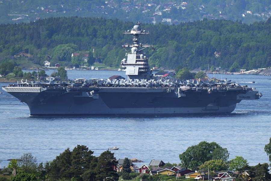 Russian warships in Bangladesh coast after five decades