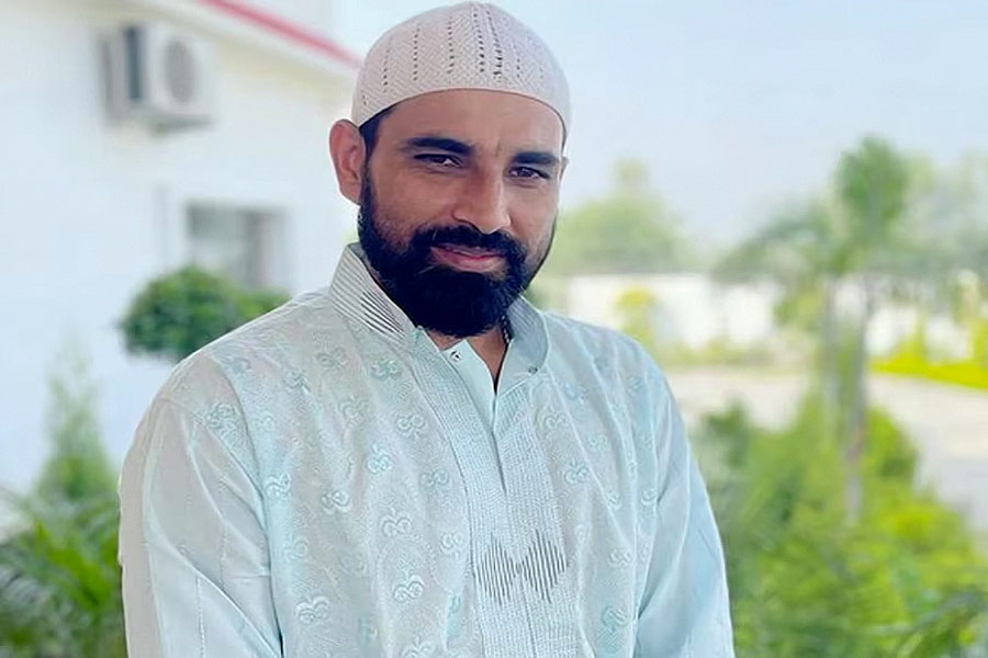 ২০১৫ সালে আমরোহা জেলায় ৬০ একর জমি কিনেছিলেন শামি। যার আনুমানিক মূল্য ১২-১৫ কোটি টাকা। সেখানেই রয়েছে এই বাগানবাড়ি যার মূল্য আনুমানিক ১৫ কোটি টাকা। অর্থাৎ, মোট সম্পত্তির মূল্য প্রায় ৩০ কোটি টাকা।