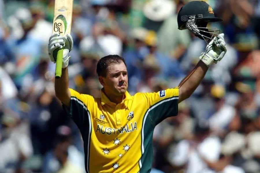 ২০০৩ সালে রিকি পন্টিংয়ের অধিনায়কত্বে জোহেনেসবার্গে বিশ্বকাপ জিতেছিল অস্ট্রেলিয়া। ২ উইকেটে ৩৫৯ রান তুলেছিল অস্ট্রেলিয়া। ‘প্লেয়ার অফ দ্য ম্যাচ’ হয়েছিলেন রিকি পন্টিং।
