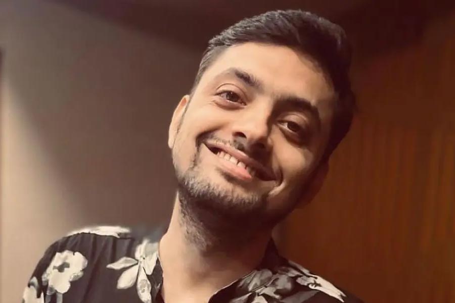 বলিপাড়ার সঙ্গীতশিল্পী এবং সঙ্গীত প্রযোজকের পাশাপাশি ইউটিউব মাধ্যমেও জনপ্রিয় তুষার জোশী। প্রথম ইনিংসের পর মঞ্চে পারফর্ম করতে দেখা যাবে তাঁকেও।