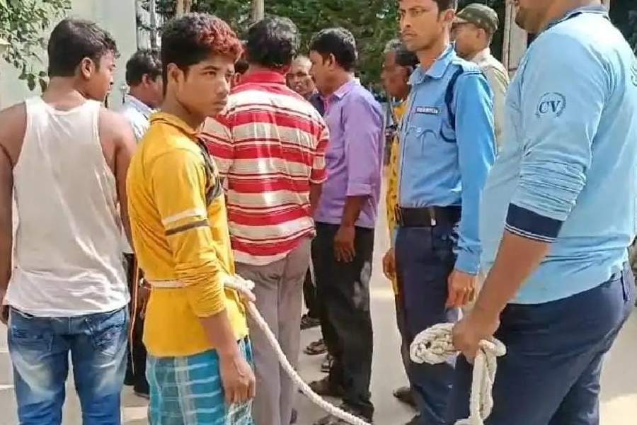 Murshidabad Police arrested one for making prank call dgtld