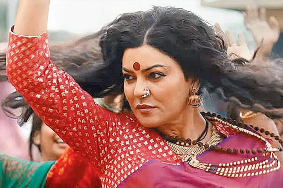 All you need to know about first relationship of Sushmita Sen