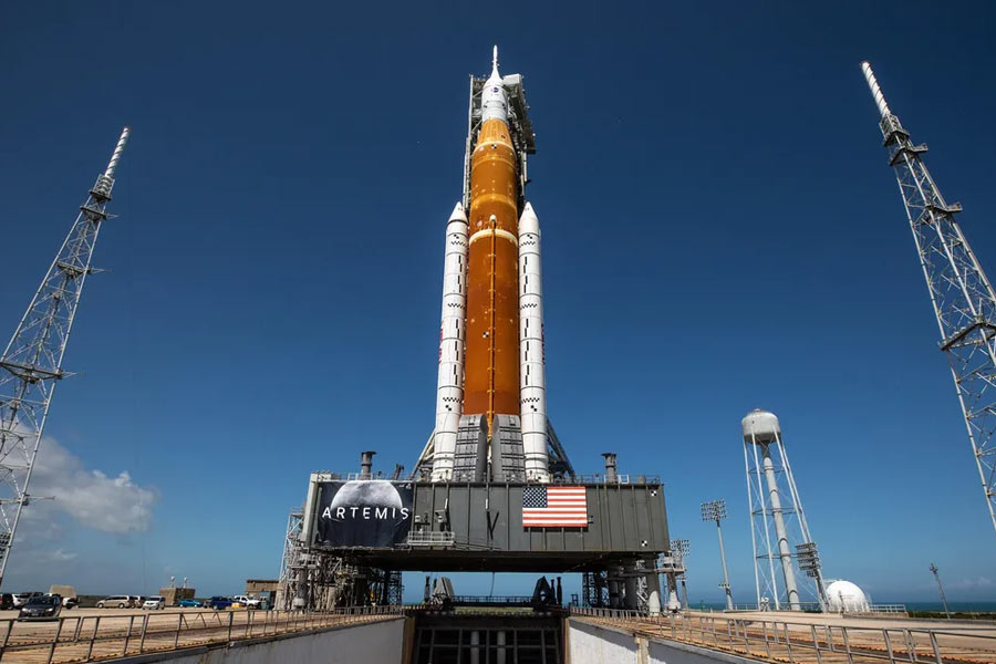 The US and China is racing up in lunar mission