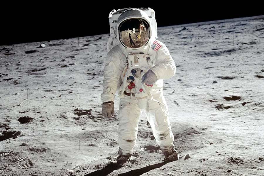 The US and China is racing up in lunar mission