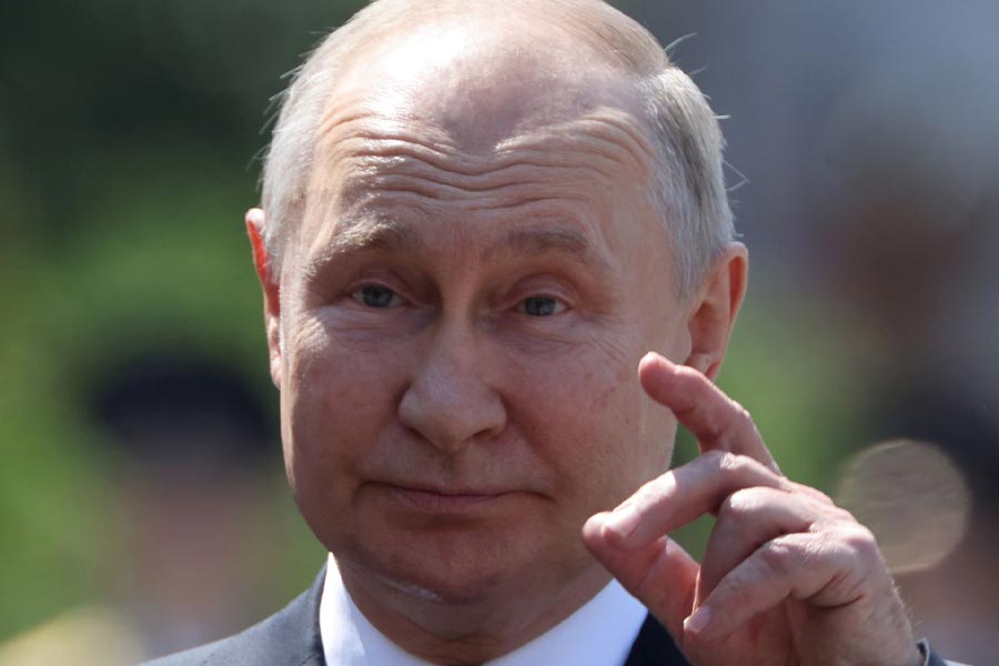 Russian President Vladimir Putin all set to test World’s Largest Ballistic Missile - Satan 2 over South Pole