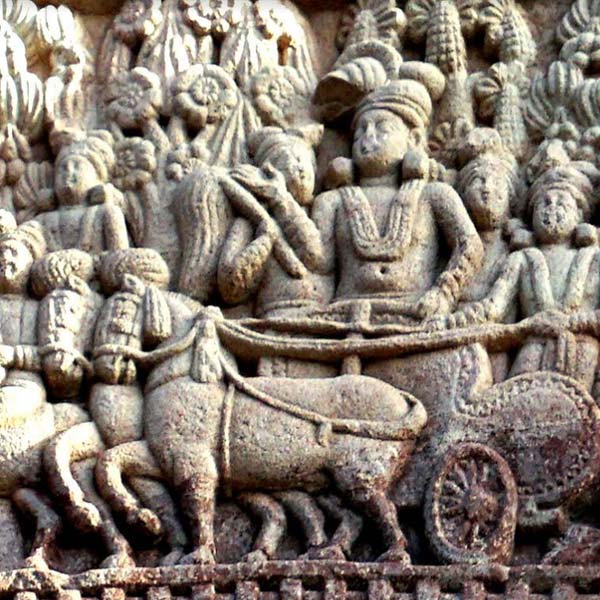 কিন্তু কণিষ্কের বহু আগেই বৌদ্ধধর্ম যাঁর কল্যাণে এশিয়ার বিভিন্ন প্রান্তে ছড়িয়ে পড়েছিল, তিনি মৌর্য সম্রাট অশোক। তাঁর ‘ধম্মবিজয়’ নীতির মূল কথাই ছিল প্রতিবেশী দেশগুলির সঙ্গে শান্তিপূর্ণ সহাবস্থান। বিভিন্ন দেশে তিনি দূত প্রেরণ করেন। তাঁর উদ্যোগে বিভিন্ন স্থানে নির্মিত হয় বৌদ্ধ মঠ ও স্তূপ।