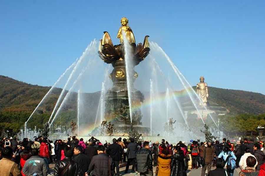 বর্তমানে নাংচেনের এই বৌদ্ধ প্রত্নক্ষেত্র একটি জনপ্রিয় পর্যটনস্থল। সারা বছরই এখানে পর্যটকদের ভিড় লেগে থাকে। শুধু এই প্রত্নাবশেষ বা অশোক স্তম্ভ নয়, সংশ্লিষ্ট অঞ্চলের প্রাকৃতিক সৌন্দর্যও পর্যটকদের কাছে বিশেষ আবেদন রেখেছে। এলাকাটি ঘিরে গড়ে উঠেছে বেশ কিছু উল্লেখযোগ্য হোটেল এবং অতিথিশালা।