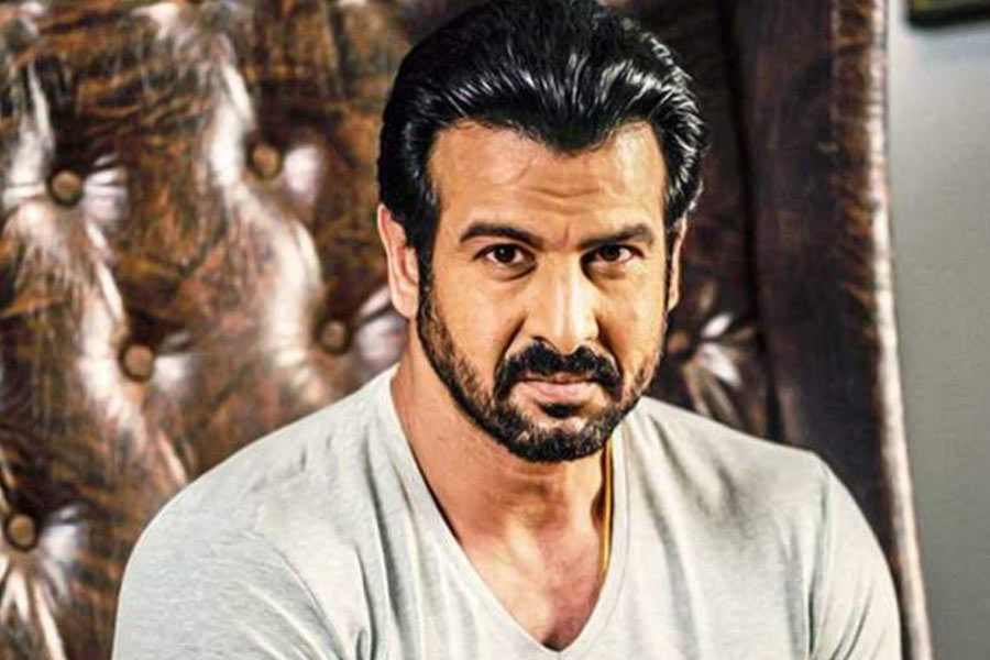 বড় পর্দায় অভিনয়ের মাধ্যমে কেরিয়ার শুরু করেন রণিত রায়। তবে ছোট পর্দার অভিনেতা হিসাবে রণিত জনপ্রিয়তা পান বেশি।