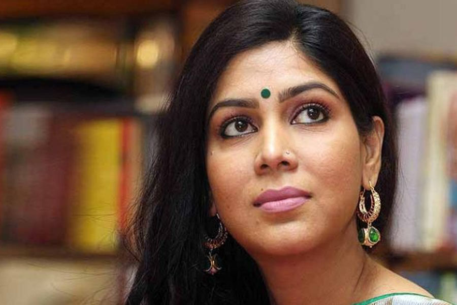 ‘কহানি ঘর ঘর কি’ হিন্দি ধারাবাহিকে অভিনয় করে টেলিভিশনজগতে নিজের পরিচিতি গড়ে তোলেন সাক্ষী তনওয়ার।