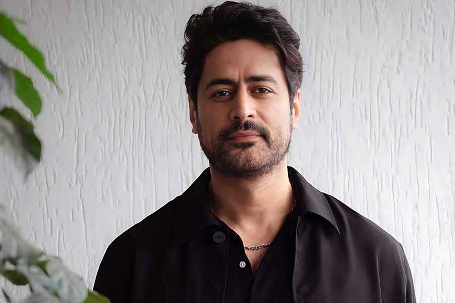 ‘দেবো কে দেব- মহাদেব’ হিন্দি ধারাবাহিকে শিবের চরিত্রে অভিনয় করে রাতারাতি জনপ্রিয় হয়ে ওঠেন মোহিত রায়না।