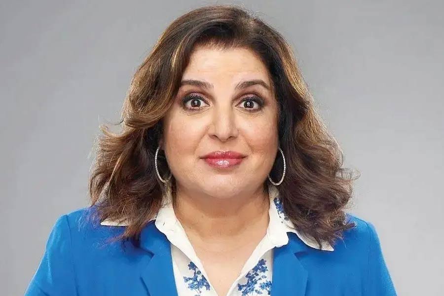 মণীশের বাড়ির দীপাবলি পার্টি নিয়েই গোপন কথা ফাঁস করলেন বলিপাড়ার জনপ্রিয় ছবিনির্মাতা ফারহা খান। সম্প্রতি এক সাক্ষাৎকারে মণীশের ব্যবসায়িক চিন্তাভাবনা নিয়ে মুখ খোলেন তিনি।