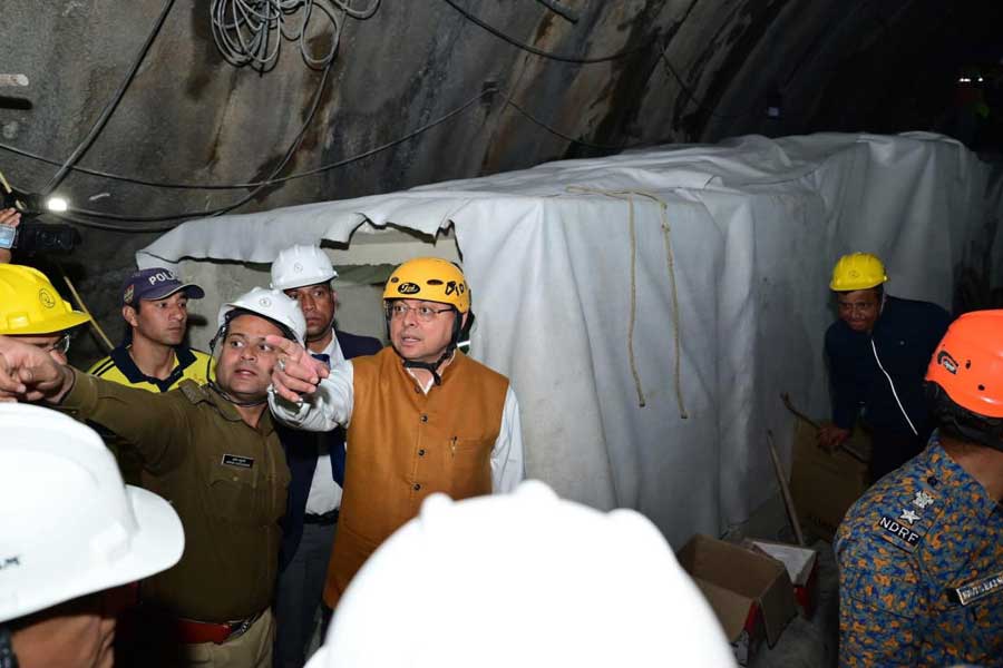 Rescuers prepared to pull out trapped workers in Uttarkashi Tunnel