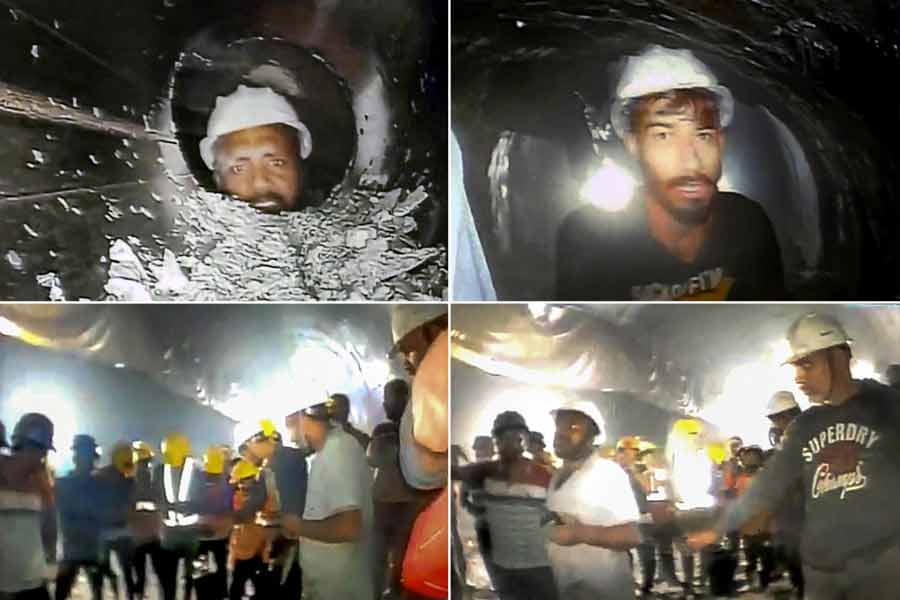 Rescuers prepared to pull out trapped workers in Uttarkashi Tunnel