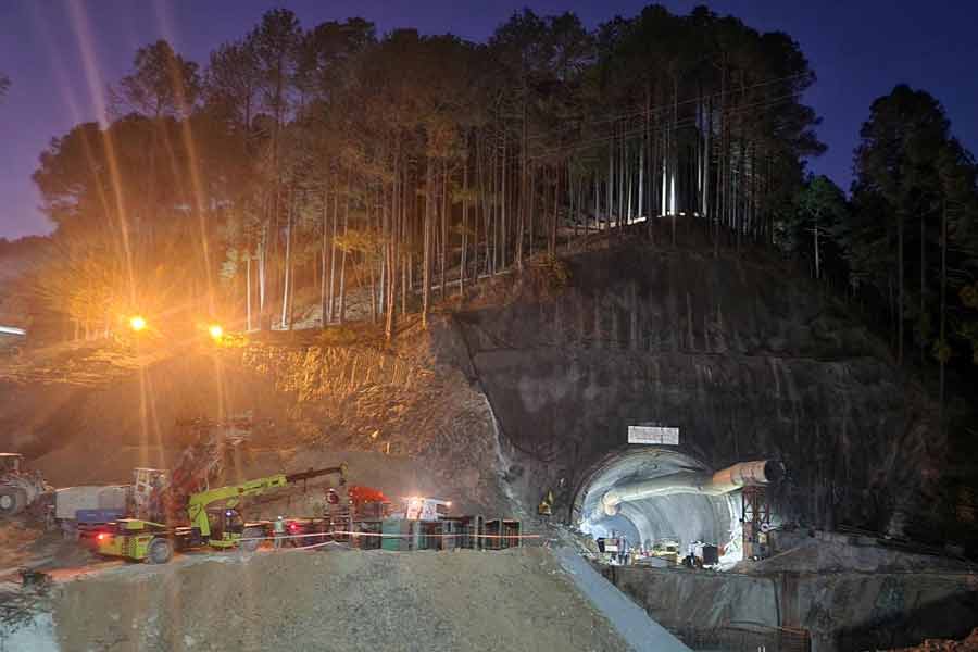 Rescuers prepared to pull out trapped workers in Uttarkashi Tunnel