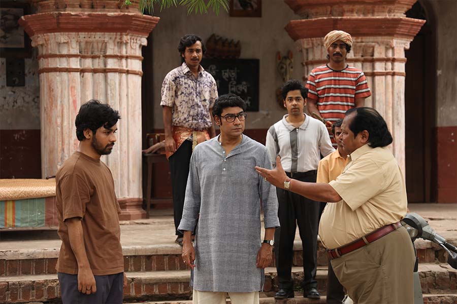 Review of new Bengali film Bogla Mama Jug Jug Jio directed by Dhrubo Banerjee.