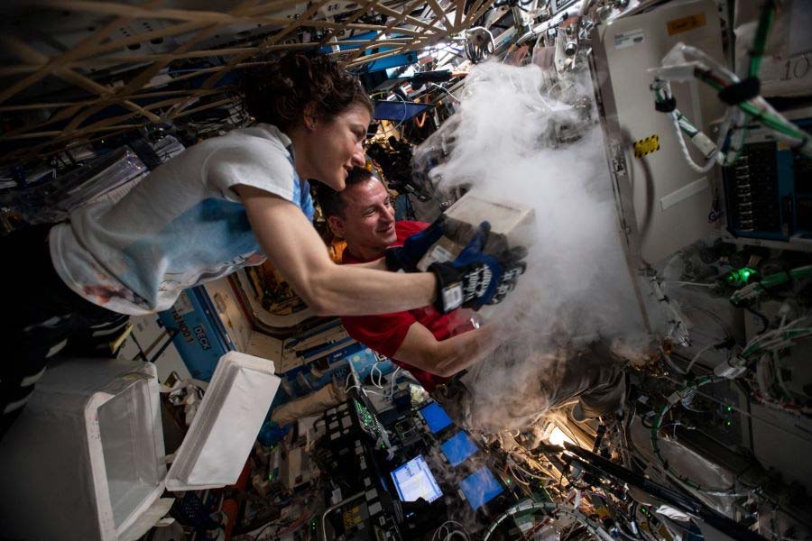 রাশিয়ার মহাকাশ সংস্থা রসকসমস ২০২৮ সাল পর্যন্ত আইএসএস-এর সঙ্গে যুক্ত থাকবে বলে ঘোষণা করেছে।