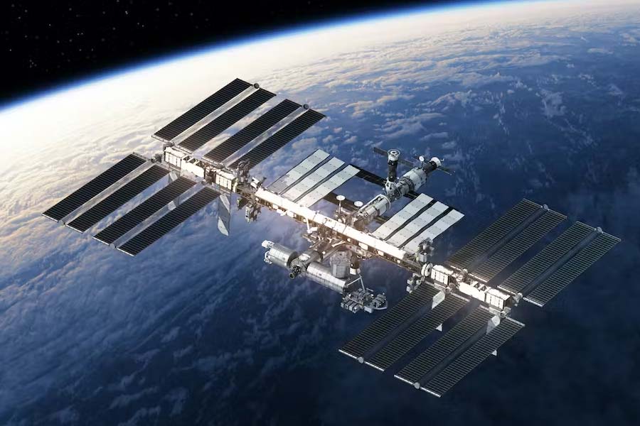 নাসা জানিয়েছে, আইএসএসের সঙ্গে মহাকাশযানটি এমন ভাবে জু়ড়তে হবে যেন কক্ষপথচ্যুত হলেও তা দক্ষিণ প্রশান্ত মহাসাগরে গিয়ে পড়ে।