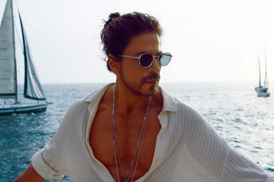 ১৯১৪ সালে একটি পার্সি পরিবার তৈরি করেছিল এই বাড়ি। অবশ্য তখন এর নাম ‘মন্নত’ ছিল না। সামনে বিশাল বাগান-সহ সেই বাংলো পরিচিত ছিল ‘ভিলা ভিয়েনা’ নামে।