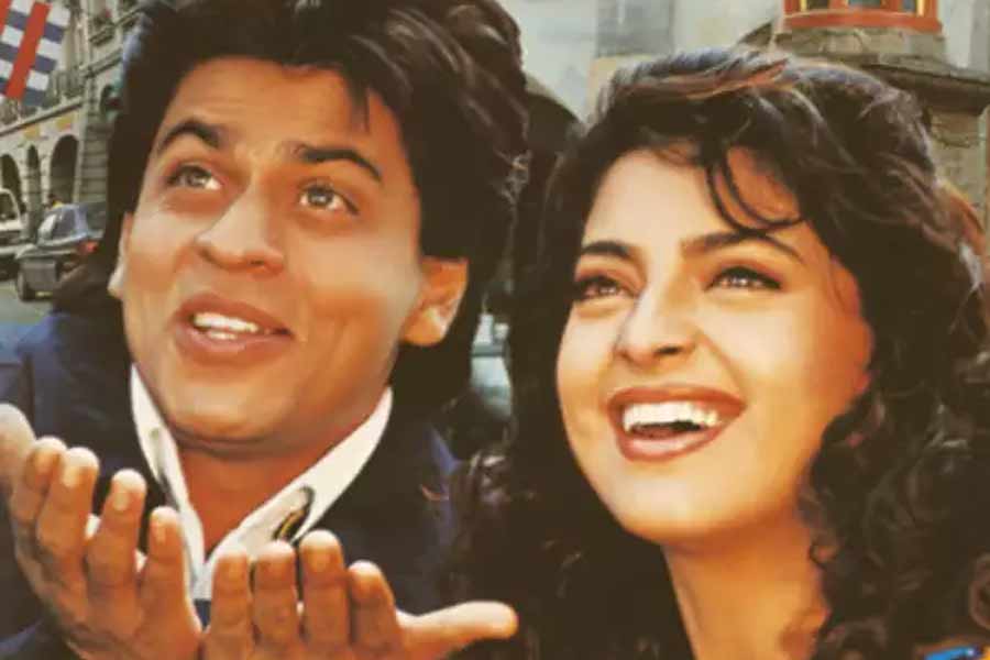 মন্নতের বাইরে শুটিং করেন শাহরুখ নিজেও। ১৯৯৭ সালে আজিজ মির্জার পরিচালনায় প্রেক্ষাগৃহে মুক্তি পায় ‘ইয়েস বস্’। এই ছবিতে শাহরুখের পাশাপাশি অভিনয় করেন জুহি চাওলা, জনি লিভার, আদিত্য পাঞ্চোলি, রাকেশ বেদী, গুলশন গ্রোভারের মতো তারকারা।