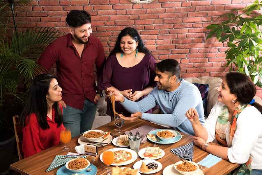 Eating Early dinner may help you live longer.
