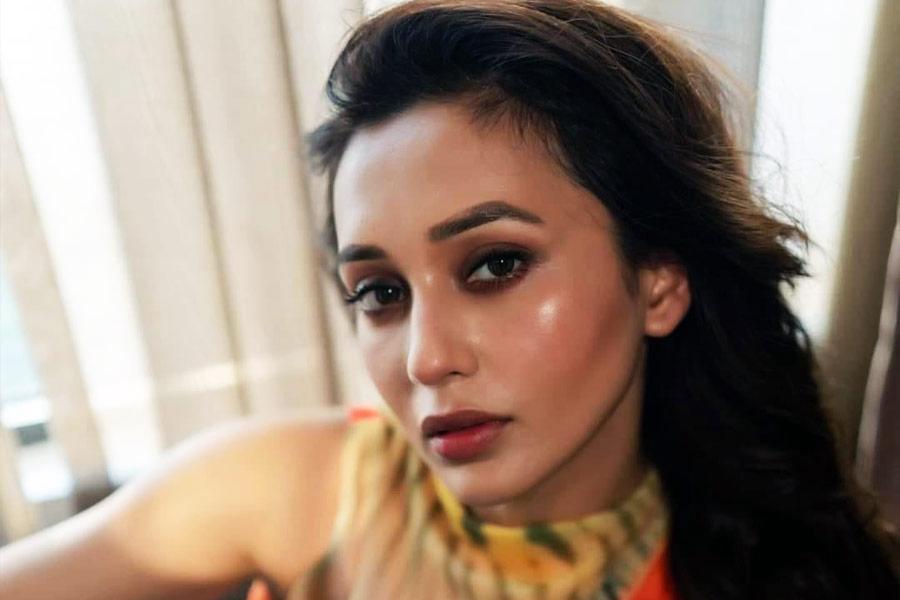 Actress Mimi Chakraborty shares soup recipe which you can try to recover from viral flu.