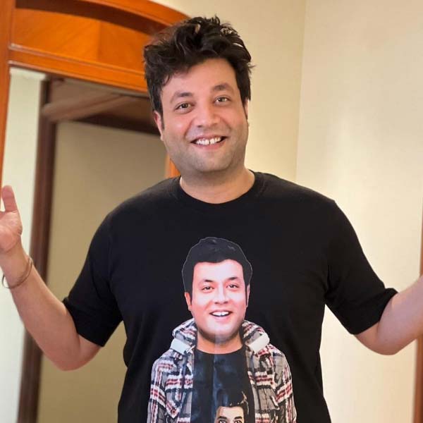 ১৯৯০ সালের ৪ ফেব্রুয়ারি পঞ্জাবের জালন্ধরে জন্ম বরুণের। বাবা-মা এবং বোনের সঙ্গে পঞ্জাবেই বড় হয়ে ওঠা তাঁর। স্কুল এবং কলেজের পড়াশোনাও সেখান থেকে শেষ করেন তিনি।