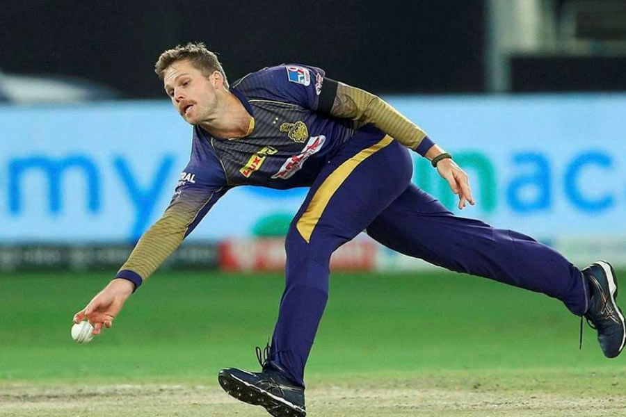 কলকাতা ছেড়ে দিয়েছে লকি ফার্গুসনকে। ছেড়ে দেওয়া হয়েছে ভারতের হয়ে বিশ্বকাপ খেলা শার্দূল ঠাকুরকেও। এ ছাড়াও কলকাতা ছেড়ে দিয়েছে টিম সাউদি এবং জনসন চার্লসের বিদেশি ক্রিকেটারকে। 