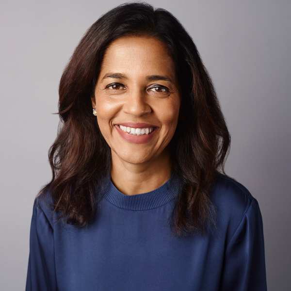 আমেরিকার বহুজাতিক সংস্থা ফ্লেক্সের সিইও পদে রয়েছেন এক ভারতীয় নারী। নাম রেবতী অদ্বৈতী। বয়স ৫৬। জন্ম ভারতে।  