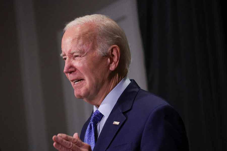 US and Germany is ready to restrict arm supplies to Ukraine as they want to end the war with Russia, says Report