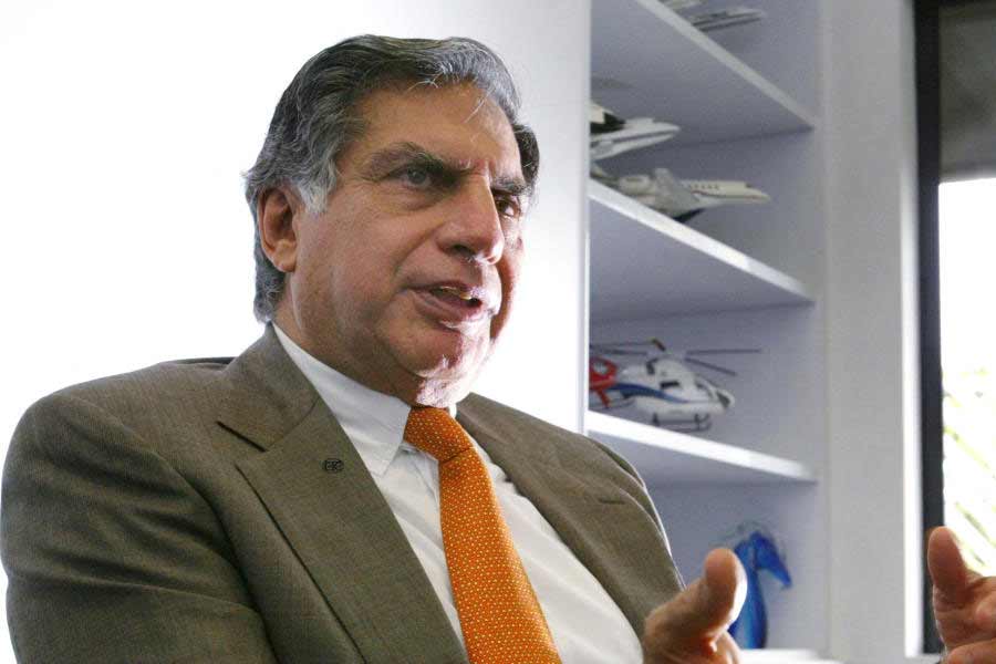 টাটা, আইটিসি, নেসলে— সব্বাই তাঁর ব্র্যান্ড কেনার প্রস্তাব দিয়েছিল। সংস্থাটি কেনার জন্য টাটারা সাড়ে পাঁচ হাজার কোটি টাকা খরচ করতেও পিছপা হয়নি।