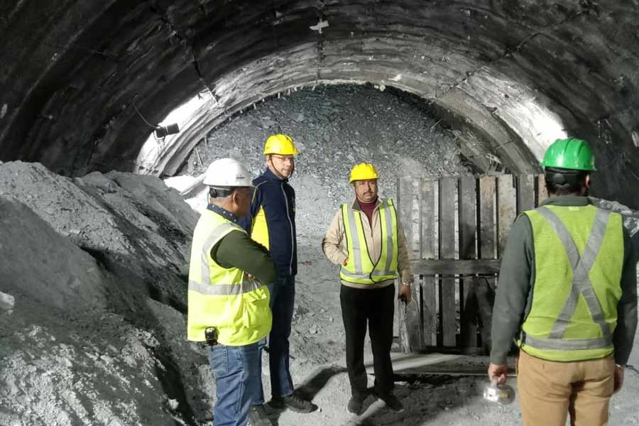 Rat-hole mining was outlawed and trapped workers were rescued in this method 