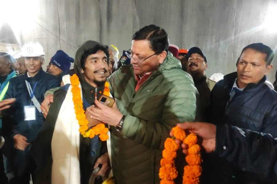 41 labours rescued from tunnel in Uttarakhand after 17 days 