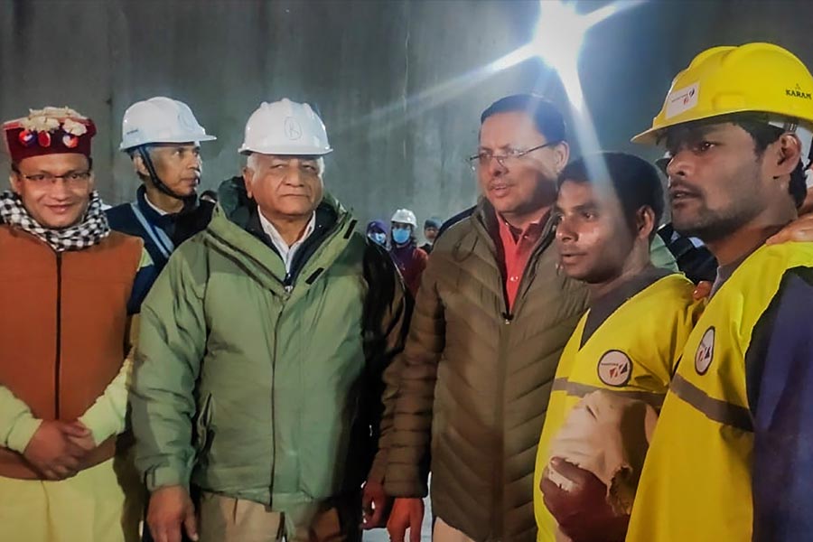 41 labours rescued from tunnel in Uttarakhand after 17 days 