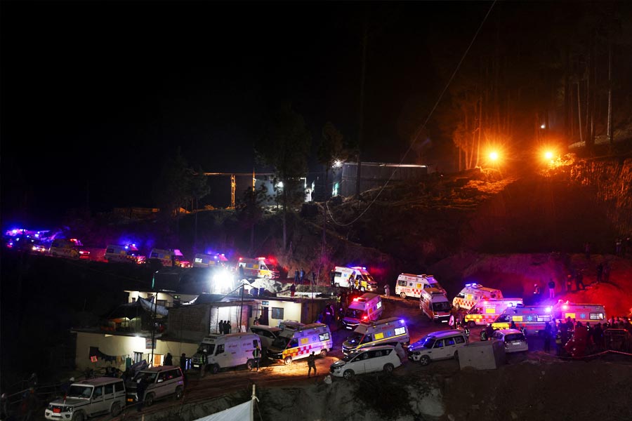 41 labours rescued from tunnel in Uttarakhand after 17 days 