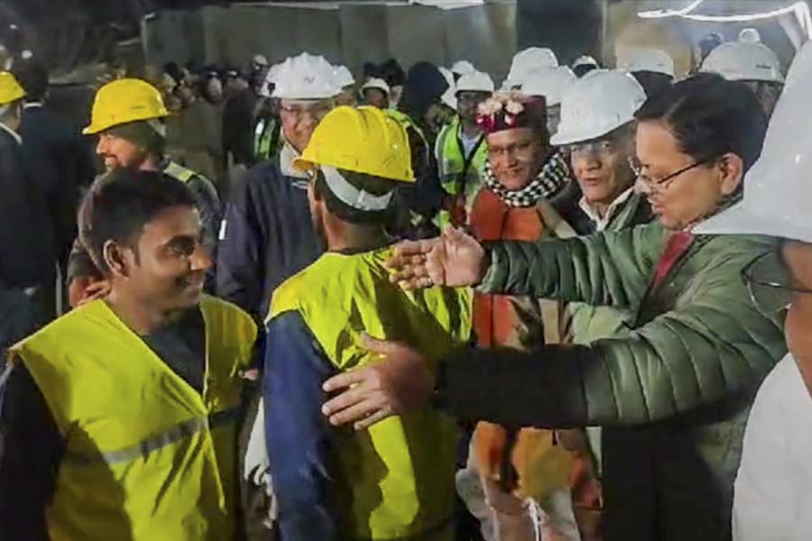 41 labours rescued from tunnel in Uttarakhand after 17 days 