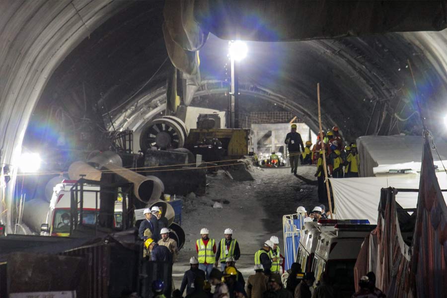 41 labours rescued from tunnel in Uttarakhand after 17 days 