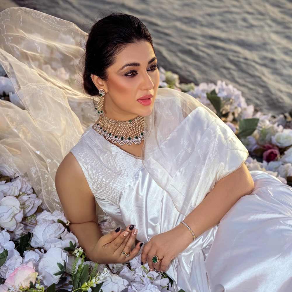 বাংলাদেশি অভিনেত্রী অপু বিশ্বাস।