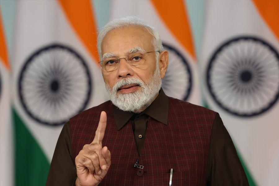 ২০১৭ সালের অক্টোবরে গুজরাতের সাবরমতী স্টেশন থেকে ভারতের প্রথম বুলেট ট্রেন প্রকল্পের শিলান্যাস করেন প্রধানমন্ত্রী নরেন্দ্র মোদী ও জাপানের প্রাক্তন প্রধানমন্ত্রী শিনজো আবে।  