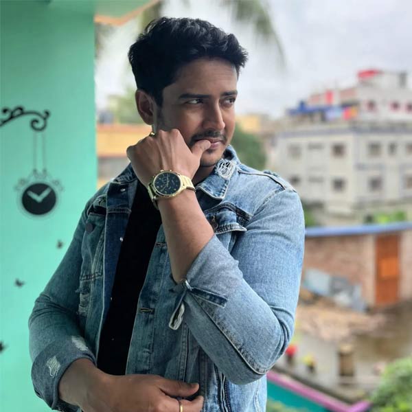 A noted Tollywood actor will appear on screen in female disguise soon