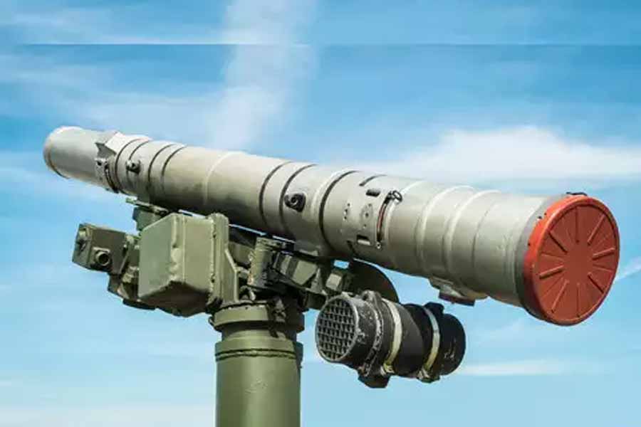 ৩০ মিলিমিটারের শিপুনভ ২এ৪২ অটোক্যানন এবং ৯এম১১৩ কোনকুর্‌স ট্যাঙ্ক বিধ্বংসী ক্ষেপণাস্ত্র এবং ৭.৬২ মিলিমিটারের হালকা মেশিনগান থাকলেও বিএমপি-২ সাঁজোয়া গাড়িতে শত্রুকে প্রত্যাঘাতের জন্য প্রয়োজনীয় অস্ত্র নেই বলে সেনা সূত্রের খবর।