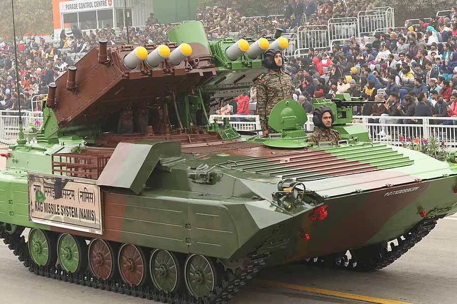 এ ছাড়া ভারতীয় সেনার হাতে রয়েছে দেশে তৈরি ট্যাঙ্ক বিধ্বংসী ক্ষেপণাস্ত্র ‘নাগ’ বহনকারী ‘নামিকা’ সাঁজোয়া গাড়ি। যা ‘নামিস’ নামেও পরিচিত। ‘বিএমপি-২ সারথ’-এই ইঞ্জিনই ব্যবহার করা হয় মেডক অর্ডিন্যান্স ফ্যাক্টরিতে তৈরি ‘নামিকা’ সাঁজোয়া গাড়িতে।